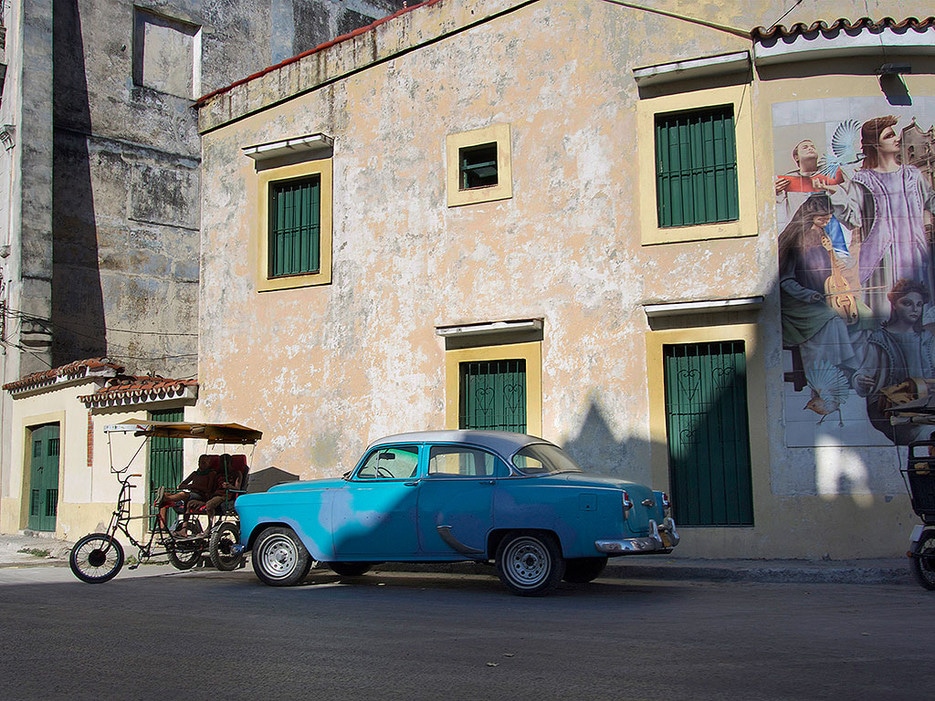 One of the Havana's many 1950s cars.